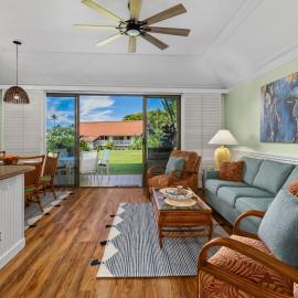 Quiet Kiahuna plantation , New Remodel with AC, hotel v destinácii Koloa