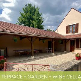 Maison familiale dans village viticole、Ladoix Serrignyのホテル