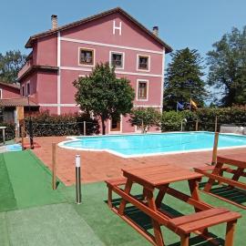 Hotel Vitorio, хотел в Кудилеро