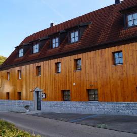 Gelber Löwe B&B Nichtraucherhotel، فندق في شفاباخ
