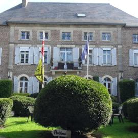 Hotel Le Clos du Montvinage, хотел в Étréaupont