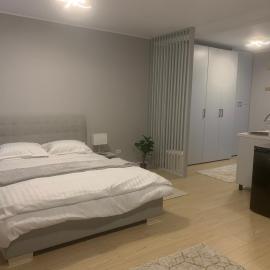 EM05- Studio Premium, hotel in Târgu Jiu