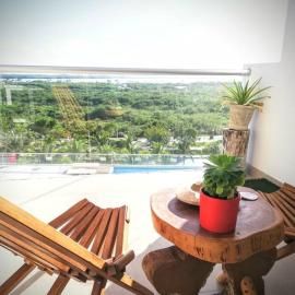 Beautiful 2B 2Br Ocean/Lagoon View Pool Gym