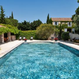 Mas des Prevots B&B, hotel in Noves
