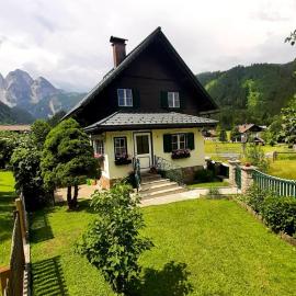Ferienhaus Waldglück, hotel in Gosau