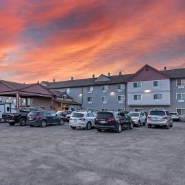 Best Western Desert Inn、ウェスト・イエローストーンのホテル