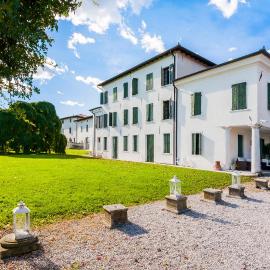 Hotel Villa Policreti, hotel em Castello dʼAviano