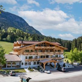 Viesnīca Hotel Franzlhof pilsētā Zolla