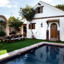 El vergel encantado, Hotel in La Ñora
