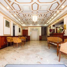 Hotel Ködmön, hotel i Eger