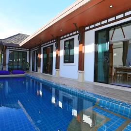 3bedroom pool villa only 250m to the Rawai beach F10, хотел в Пукет
