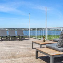 2 Bedroom Cozy Ship In Aalsmeer