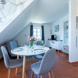 Feriendorf Rugana - Klassik Appartement mit 1 Schlafzimmer D57, hotel en Dranske