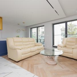 Moderna Central Luxury Apartment with Parking in Gdynia by Noclegi Renters