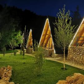 Valea cu Dor Verde, Hotel in Pîrscov