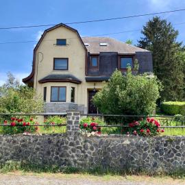 Gezellige villa met houtkachel, sauna en zonnige tuin