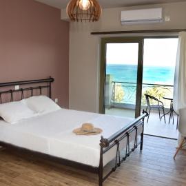 Aegialis seaside apartments, Hotel in Karystos