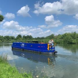 Narrowboat stay or Moving Holiday Abingdon On Thames DIFFERENT RATES APPLY ENSURE CORRECT RATE SELECTED โรงแรมในอาบิงดอน