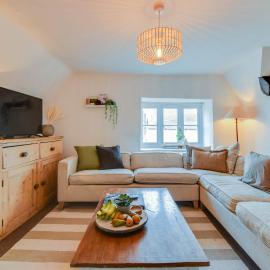 The Nook, Newly Available Relaxed 2 bed, Cotswolds, hotel v destinaci South Cerney