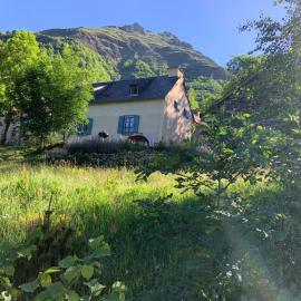 Maison écologique pleine montagne (eco-gite gavarnie), hotel in Gèdre