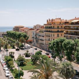 Résidence Châteauneuf, hotel v Mentonu