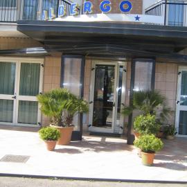 Albergo Carpino, מלון בMangone