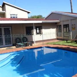 Bougainvillea BNB