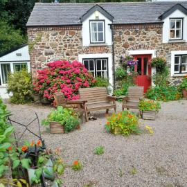 Berwick Hall Cottage, Hotel in Moira