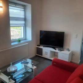 Exklusive Wohnoase mit 3 Schlafzimmern MwSt ausweisbar großer Balkon in toller Lage von Melsungen โรงแรมในเมลซุงเงิน