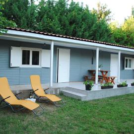 Akarattya Endless Summer Woodhouse, hotel in Balatonakarattya