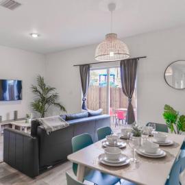 Amazing Townhouse 15 minutes from the Beach, hotel Miamiban