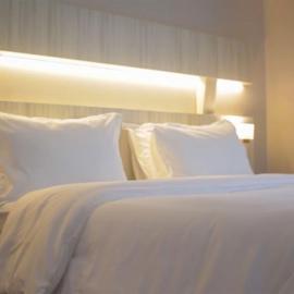 Alulu Luxury Residence - One Bedroom Apartment, hotel en Cikundul