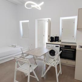 Cozy Home 1, hotelli kohteessa Tinos Town