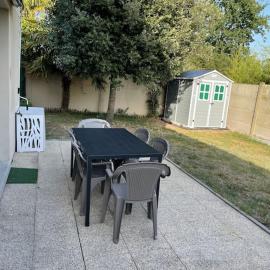 Superbe appartement proche de tout, climatisé., hotel in La Teste-de-Buch
