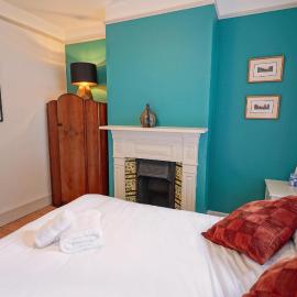 Cosy 1-Bed Escape with Free Parking - At Hem, hotel in Winchester