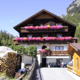 Gästehaus Conny, hotel a Prägraten am Grossvenediger