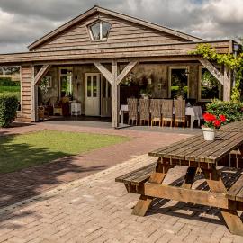 Gasthoeve-De-Drie-Eiken, Hotel in Oploo