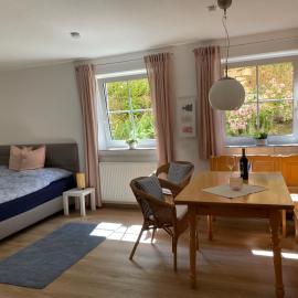 Schöne Wohnung mit Pool und Sauna zum Wohlfühlen, hotel em Oberhausen