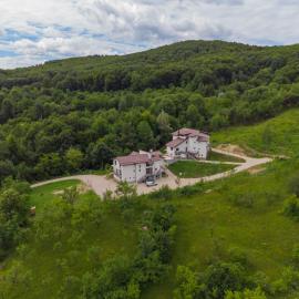EdMont, hotel sa Pietroşiţa