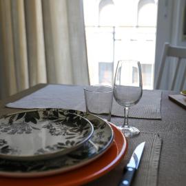 Interno 11 city view with kitchen - 70 mq, hotel em Bari