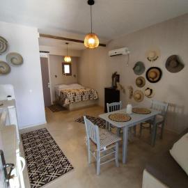 Pallos studio, hotel u gradu 'Órmos Koumaíïkon'