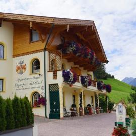 Appartementhaus Olympia Schlössl, готель у місті Нойштіфт-ім-Штубайталь