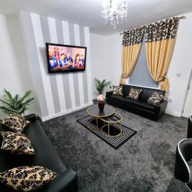 11BR - Stylish Home for Family and Friends