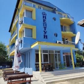 Family hotel Neptun - Lozenets