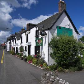 Lion and Unicorn Hotel, hotel in Thornhill