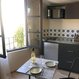 ARLES: Studio de la place, hotel a Arles