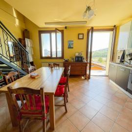 Appartamento vista colline, hotel in Cavola