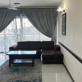 Condo D 'Savoy 3 Room, hotel sa Kampong Alor Gajah