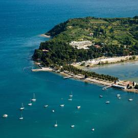 Hotel Svoboda - Terme Krka, hotelli kohteessa Strunjan