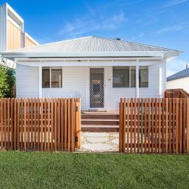 Fishery Road Cottage Pet Friendly 2 Mins Walk to Beach, hotel a Currarong